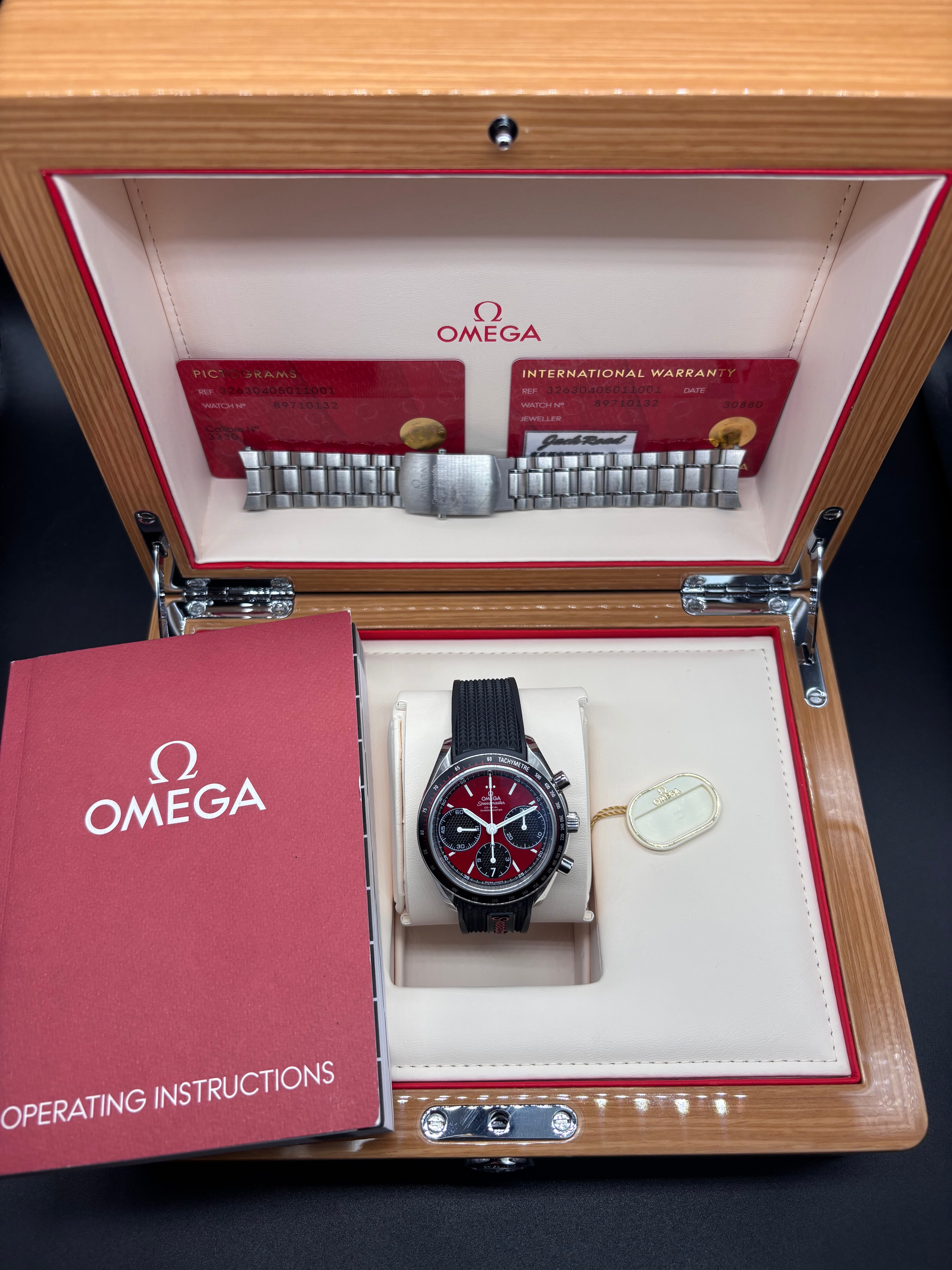 Omega Speedmaster 326.30.4 0.50.11.001